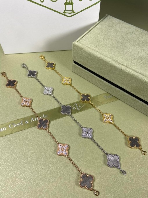 Van Clerk Arpel Bracelet VCA Five-flowered Silver Obsidian Diamond Bracelet Platinum Gold Rose Gold