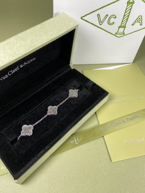 Van Clerk Arpel Bracelet VCA Five Flower Silver Obsidian Bracelet Platinum Gold Rose Gold - Image 5