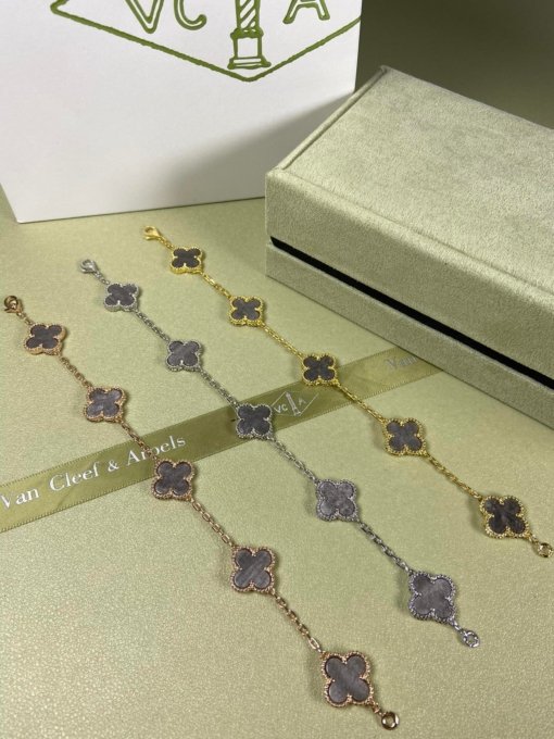 Van Clerk Arpel Bracelet VCA Five Flower Silver Obsidian Bracelet Platinum Gold Rose Gold