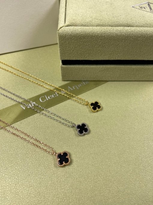 Van Clerk Arpel Necklace VCA Four-leaf Crop Mini Black Agate Necklace Platinum Gold Rose Gold