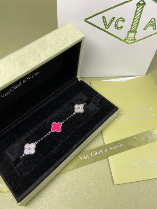 Van Clerk Arpel Bracelet VCA Five-flowered Red Shell Diamond Bracelet Platinum Gold Rose Gold - Image 7