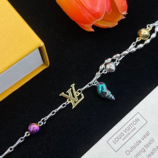LV New Fashion Bracelet - Image 3