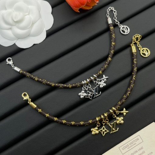 LV New Fashion Bracelet - Image 7