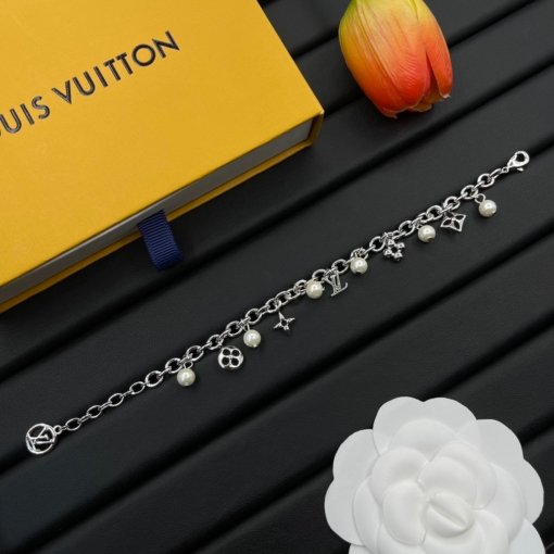 LV New Fashion Bracelet