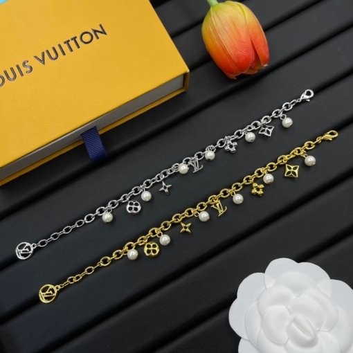 LV New Fashion Bracelet - Image 7