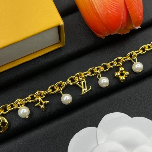 LV New Fashion Bracelet - Image 2