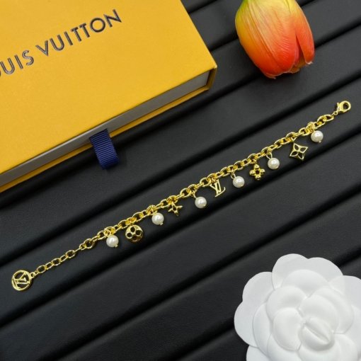 LV New Fashion Bracelet