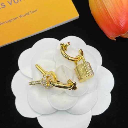 LV New Earring - Image 3