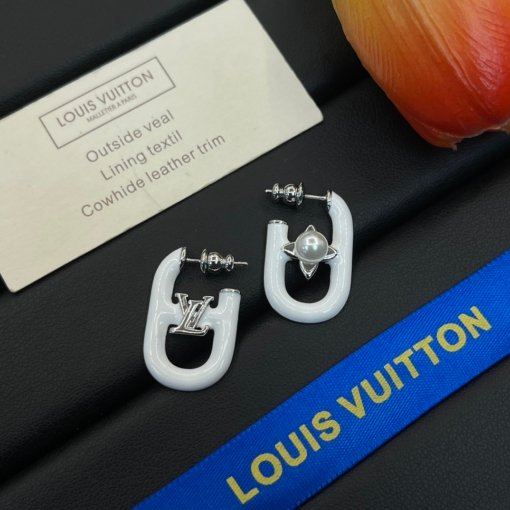 LV New Earring - Image 2