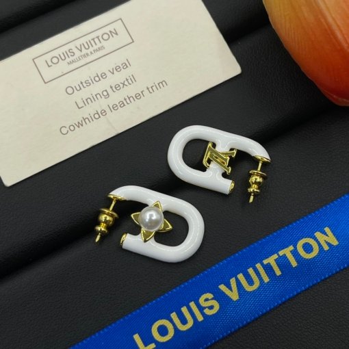 LV New Earring - Image 3
