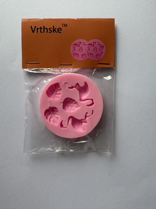 VRTHSKE Flamingo Tropical Leaf Silicone Mold, Monstera Leaves Flower Candy Fondant Cake Mold - Image 4
