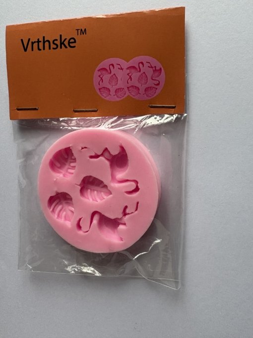 VRTHSKE Flamingo Tropical Leaf Silicone Mold, Monstera Leaves Flower Candy Fondant Cake Mold - Image 6